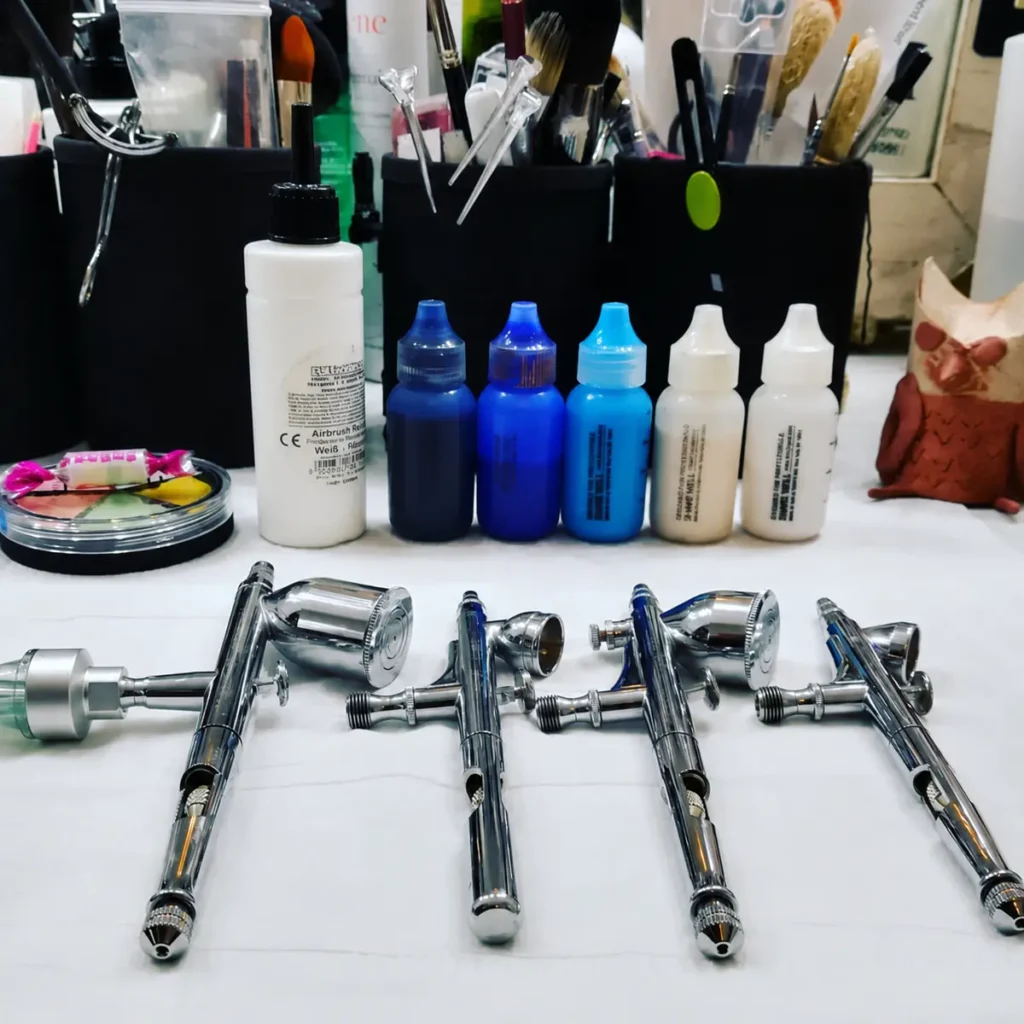 Master in Airbrush Make-up Art